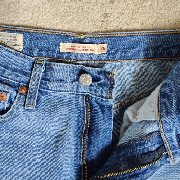 Levi's Ribcage Wide Leg - Picture 9 of 11